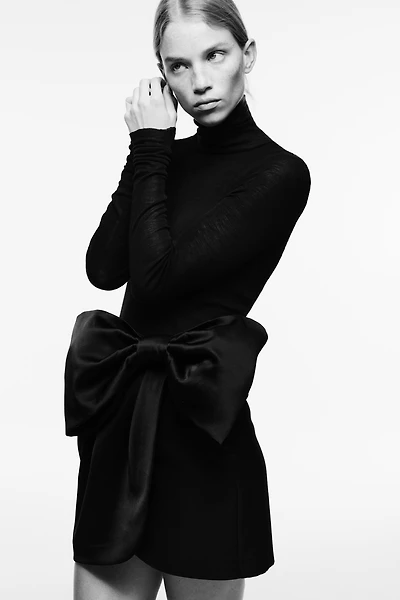 Jupe en satin avec boucle