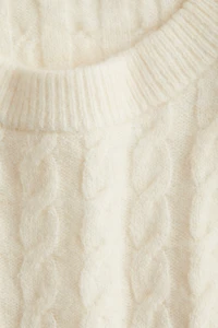 Chandail en tricot torsadé