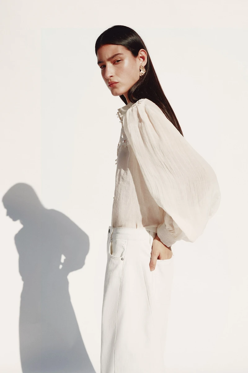 Blouse avec empiècement en dentelle