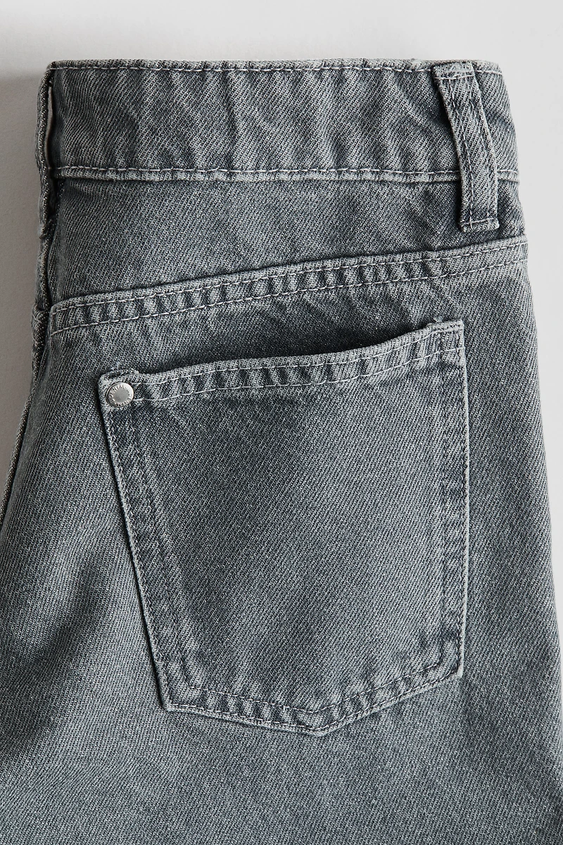 Relaxed-Fit Straight Leg Jeans