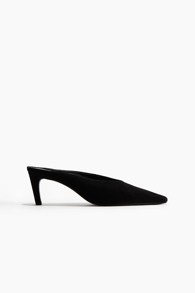 Mules à bout pointu en cuir velours