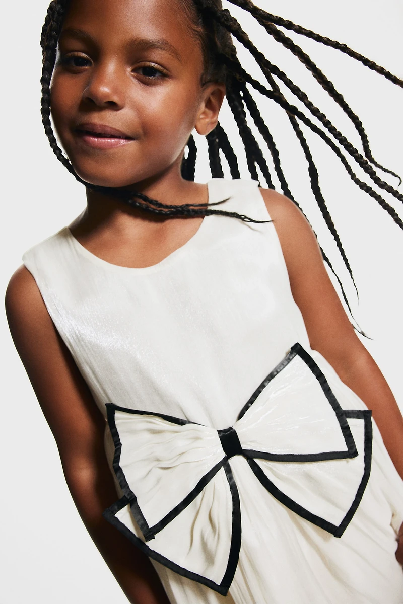 Robe en organza avec boucle