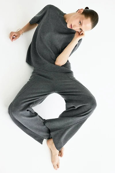 Wide-Leg Fine-Knit Pants