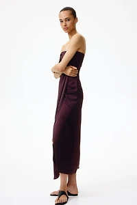 Robe bandeau en satin