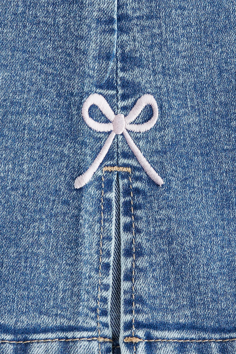 Jean évasé avec détails brodés