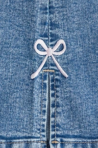 Jean évasé avec détails brodés