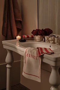 2-pack Velour Guest Towels with Motif