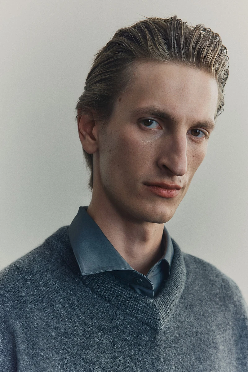 Loose-Fit Cashmere Sweater