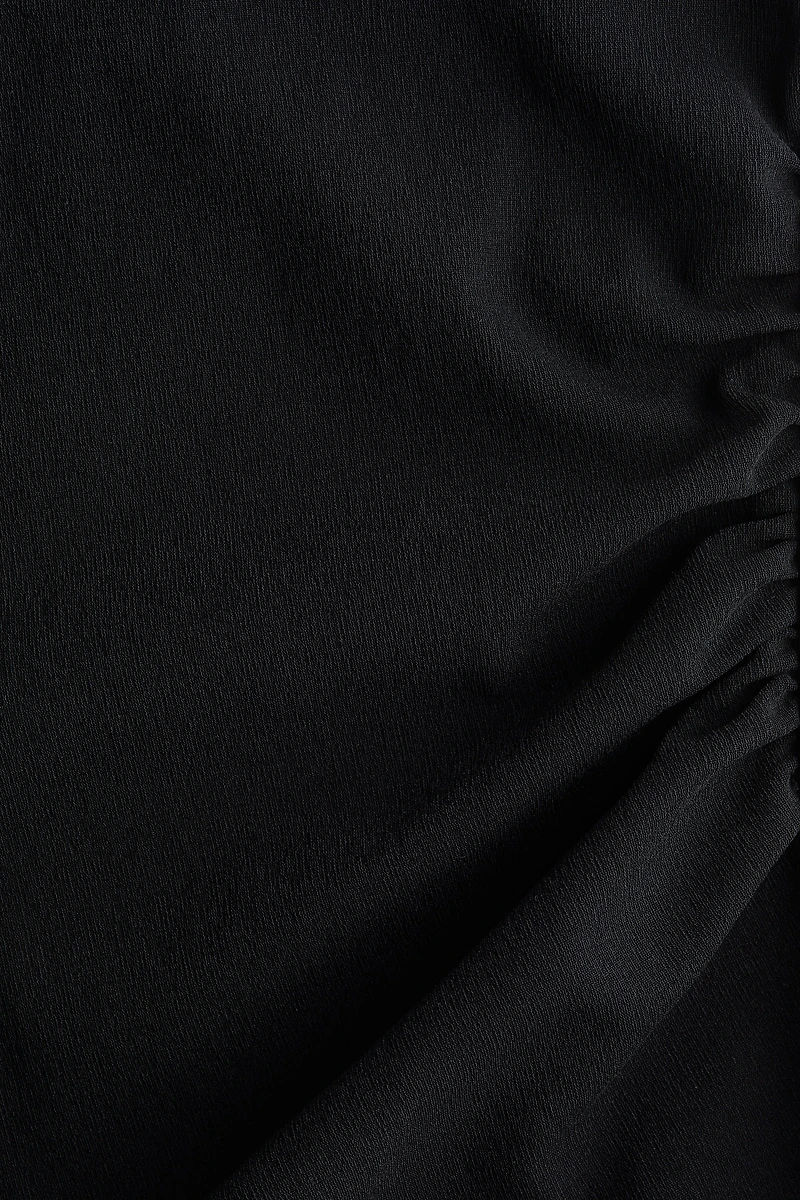 Haut à dos nu et col licou