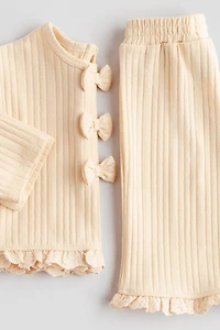 Ensemble 2 pièces en tricot avec boucles