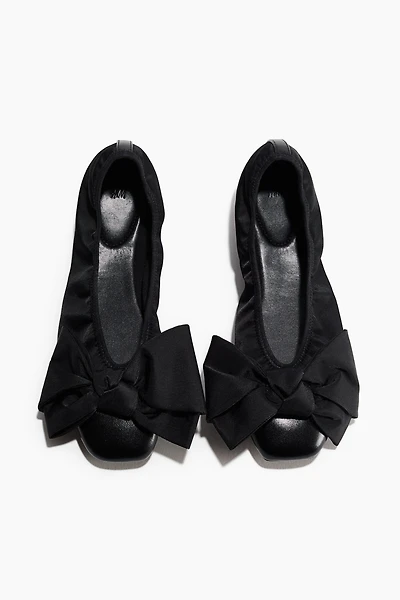 Bow-Detail Flats