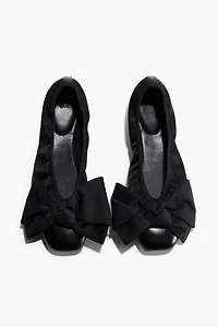 Bow-Detail Flats
