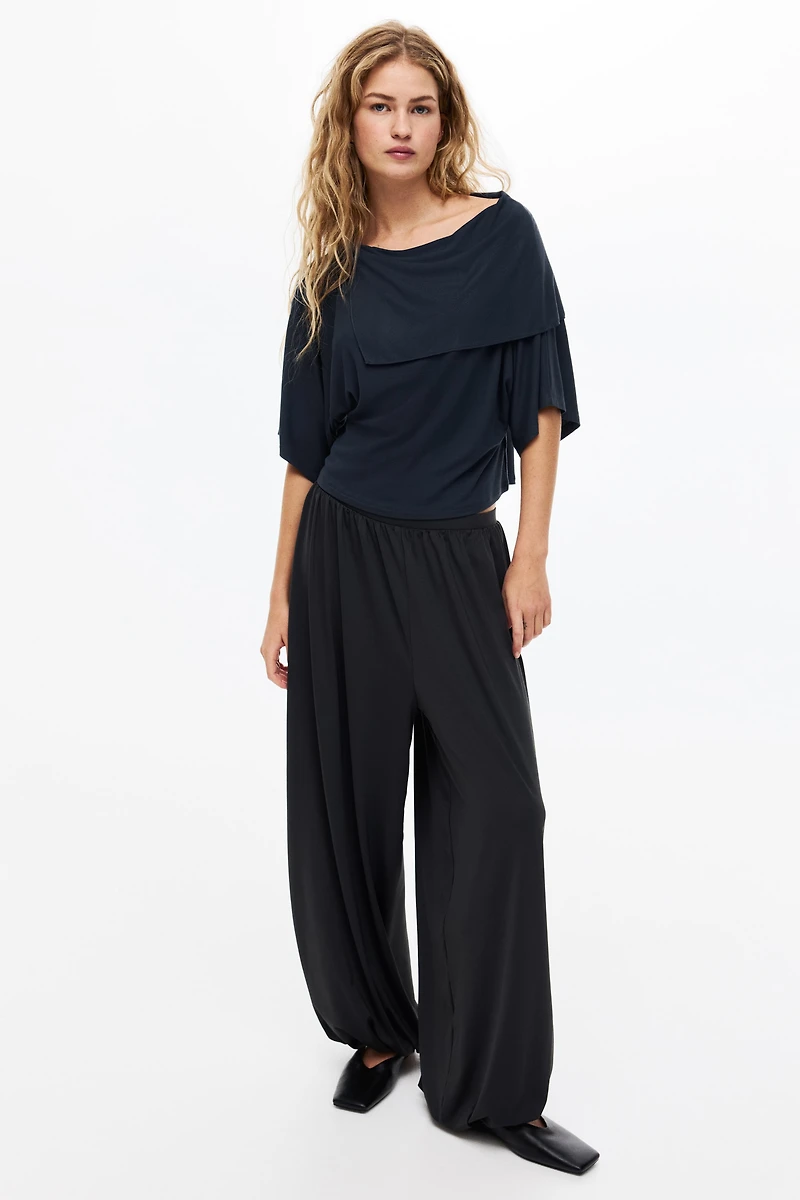 Haut en jersey avec détail de style cape