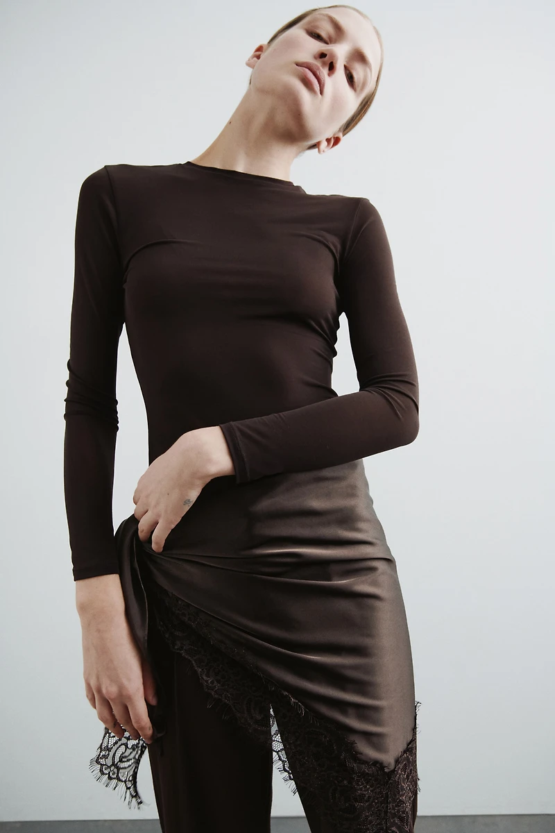 Lace-Trimmed Triangle Scarf