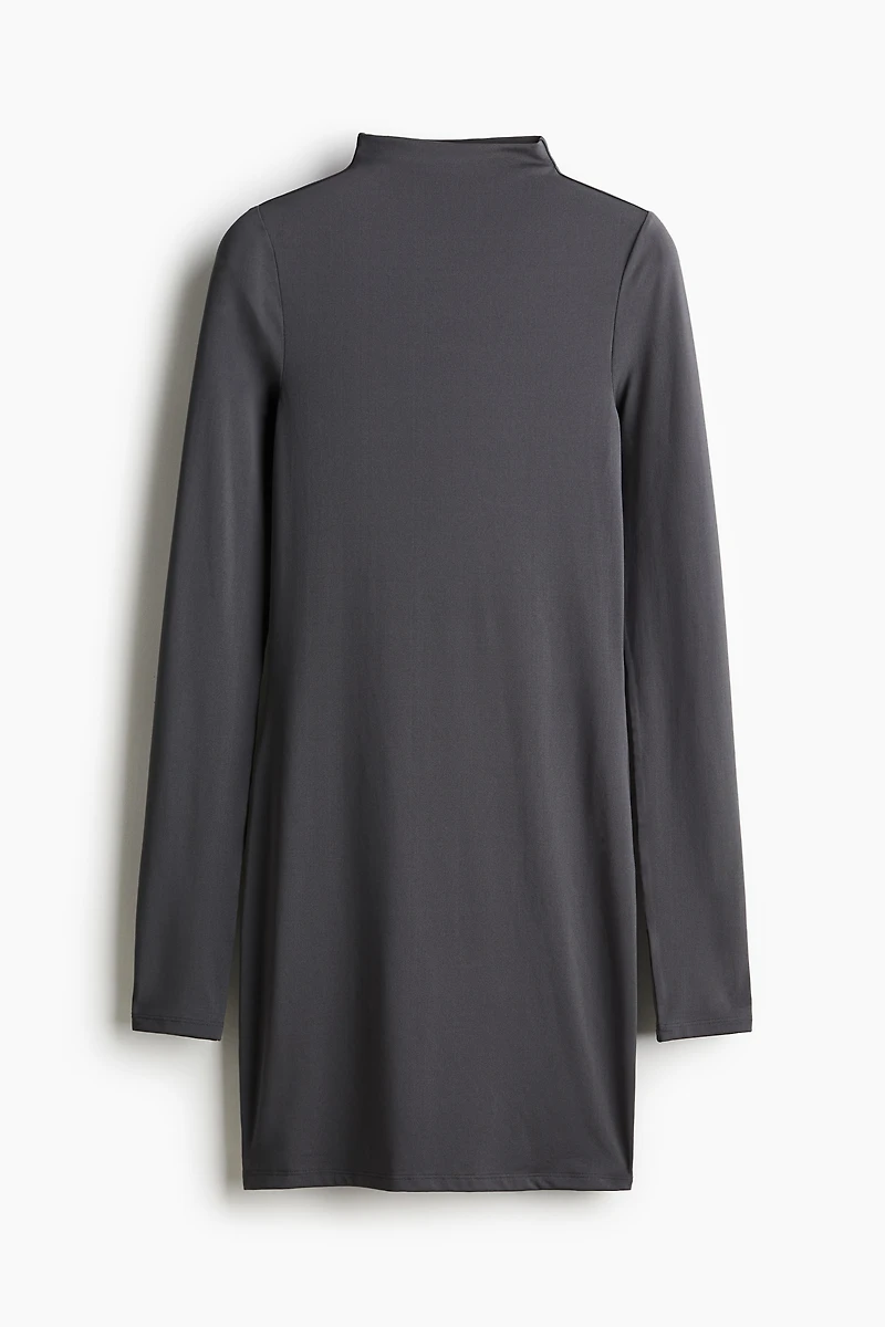 Minirobe avec col cheminée