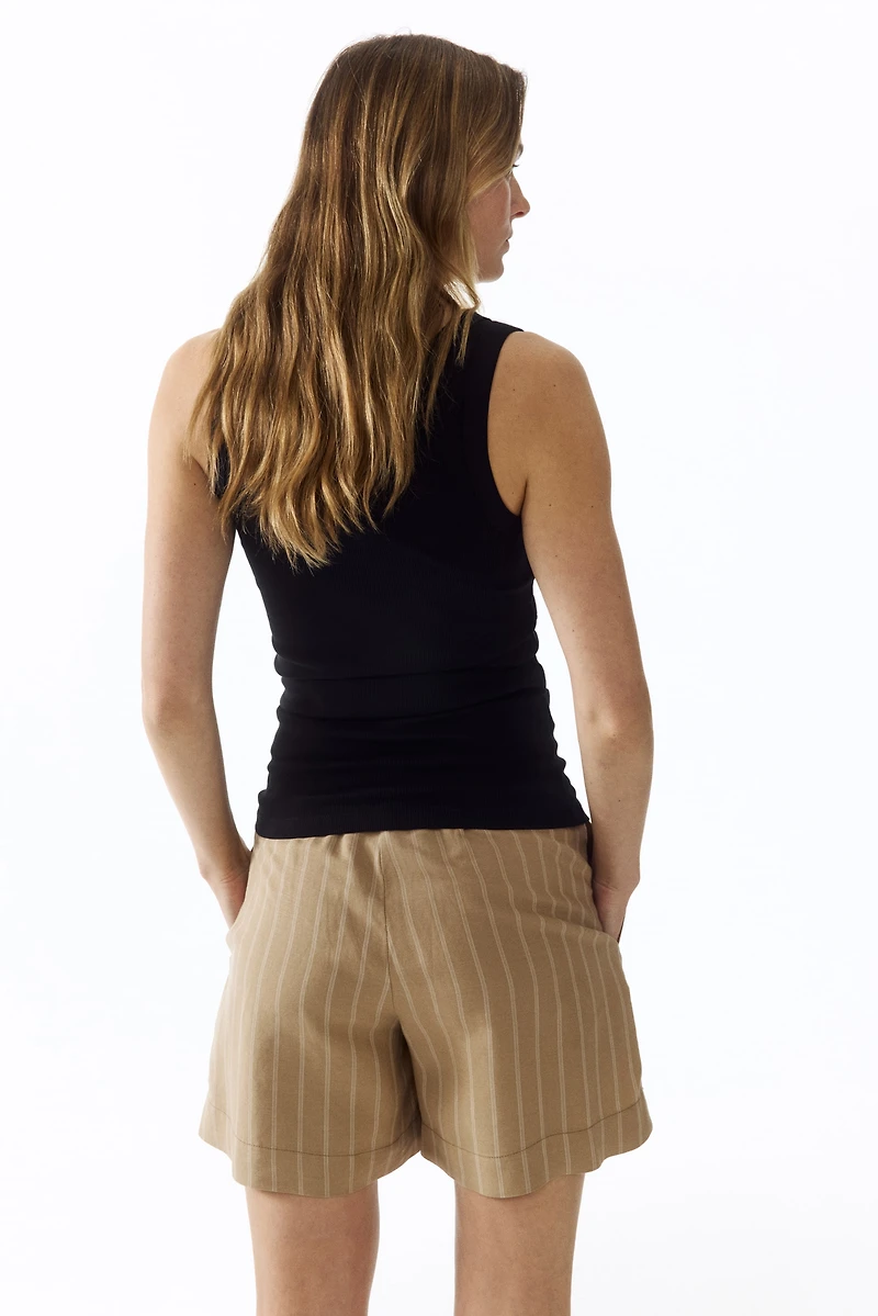 MAMA Linen-Blend Shorts