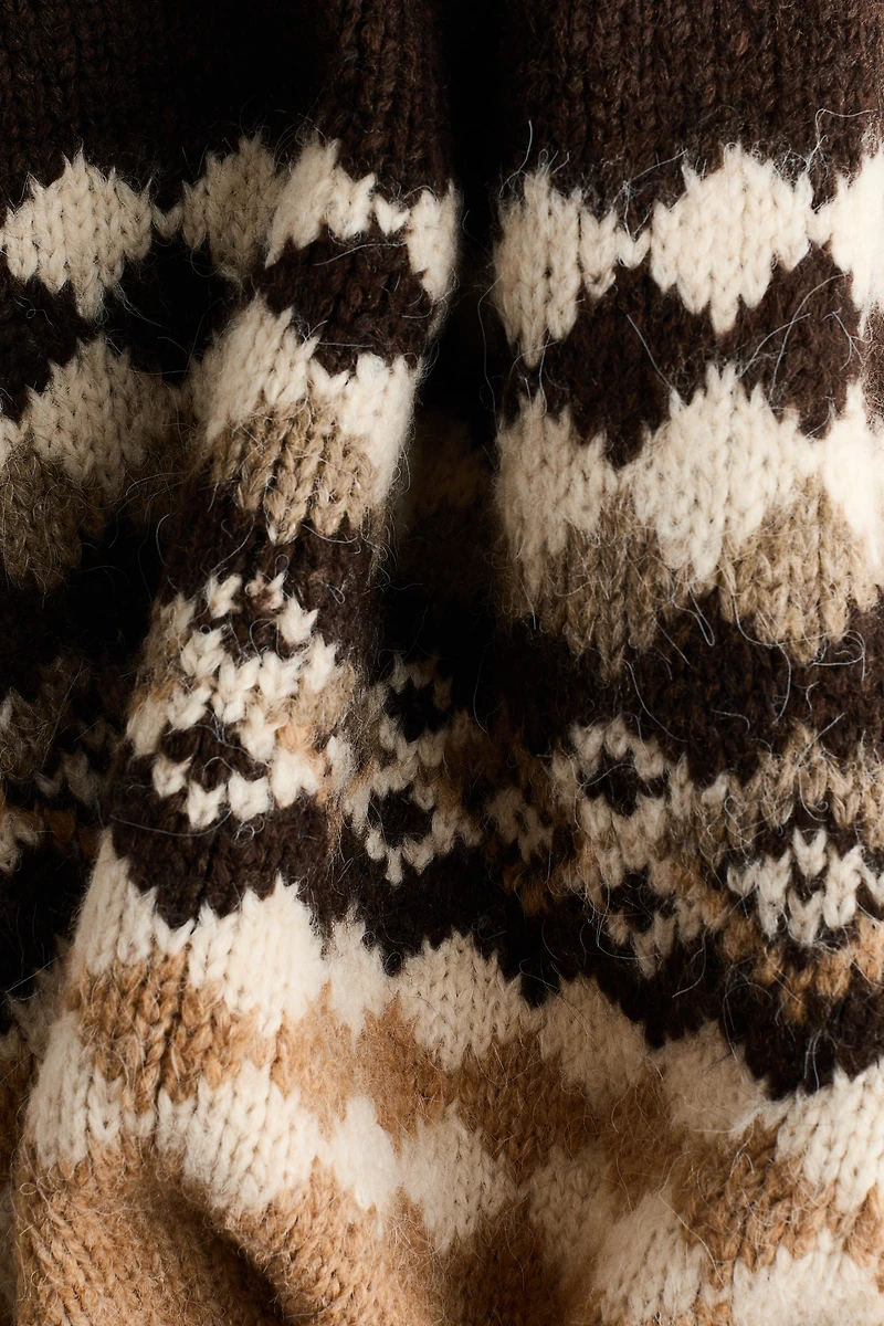 Chandail en tricot jacquard avec col cheminée