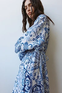 Balloon-Sleeved Tunic Dress