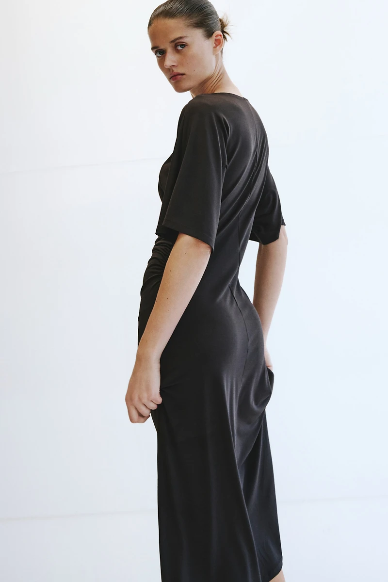 Robe T-shirt drapée
