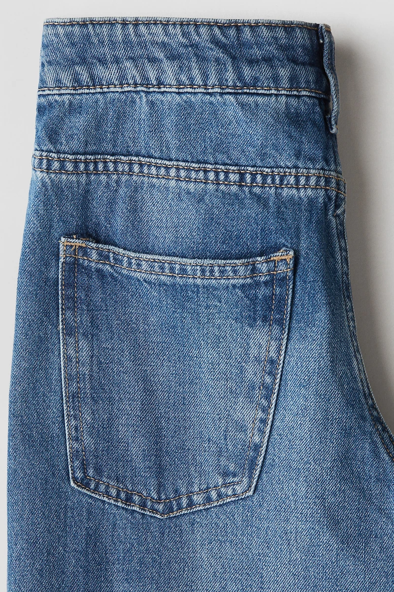 Loose Fit Jeans