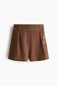 Short sur mesure avec ceinture