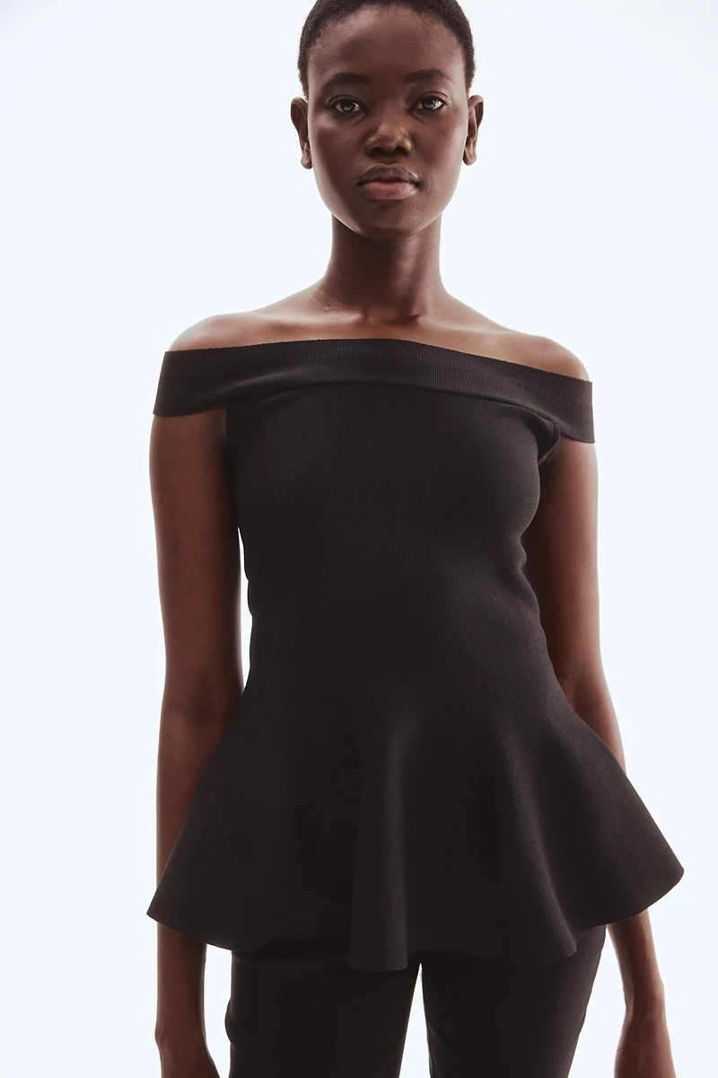 Haut péplum à épaules dénudées