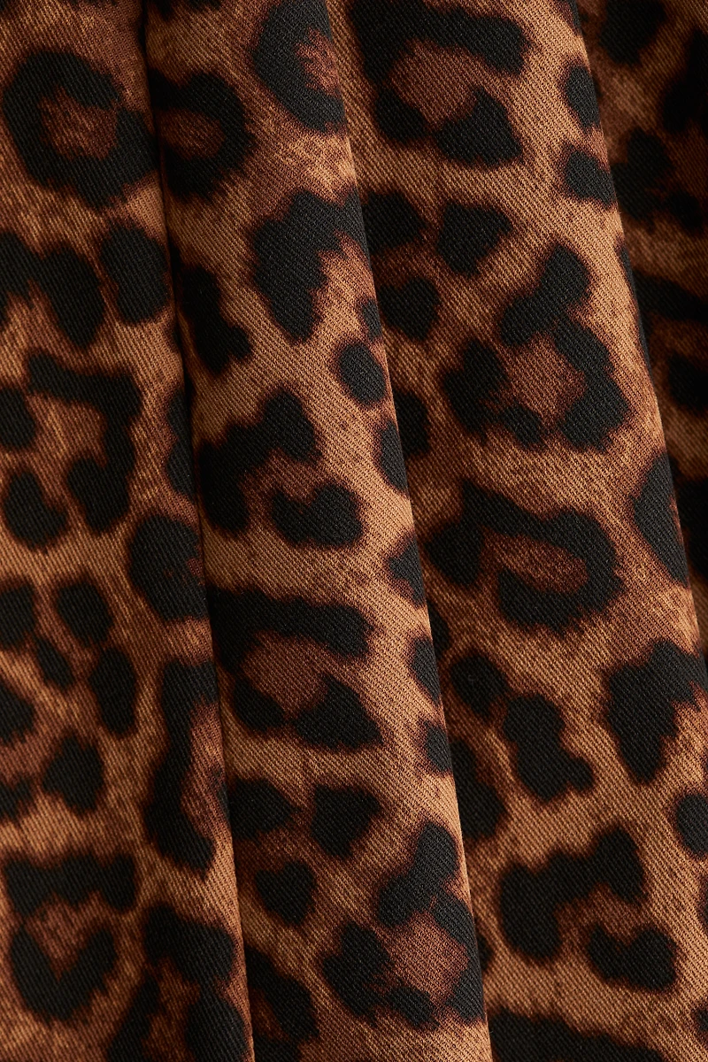 Robe en sergé à taille marquée