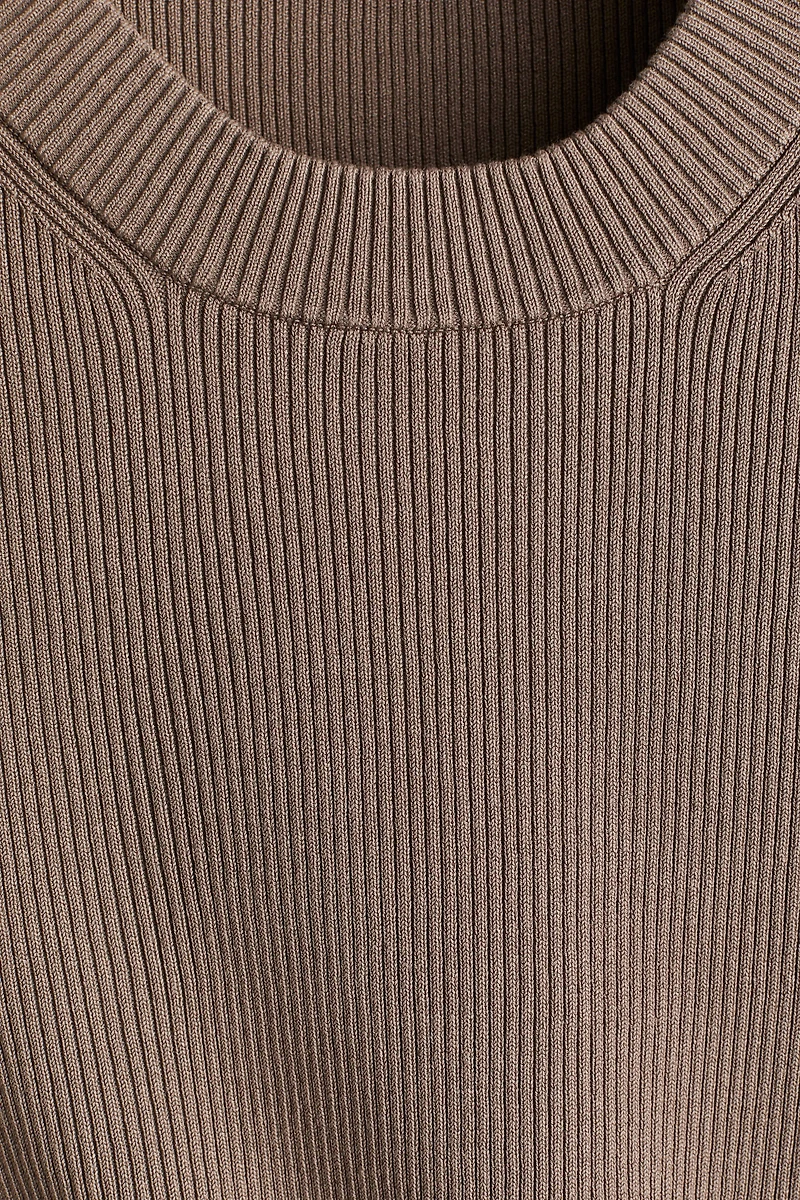 Regular-Fit Ribbed Sweater Vest