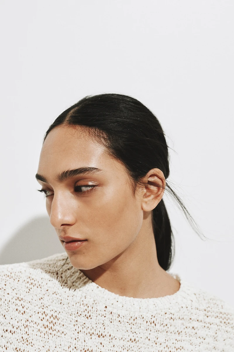 Short-Sleeved Sweater