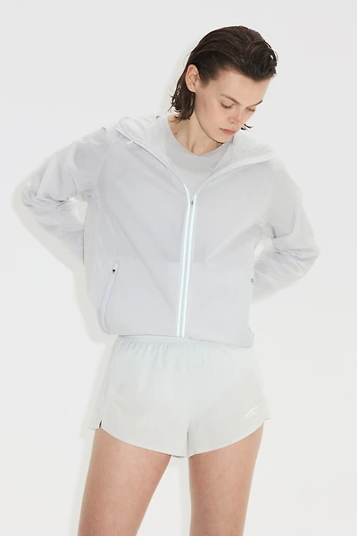 Loose-Fit Lightweight Running Jacket with DryMove™