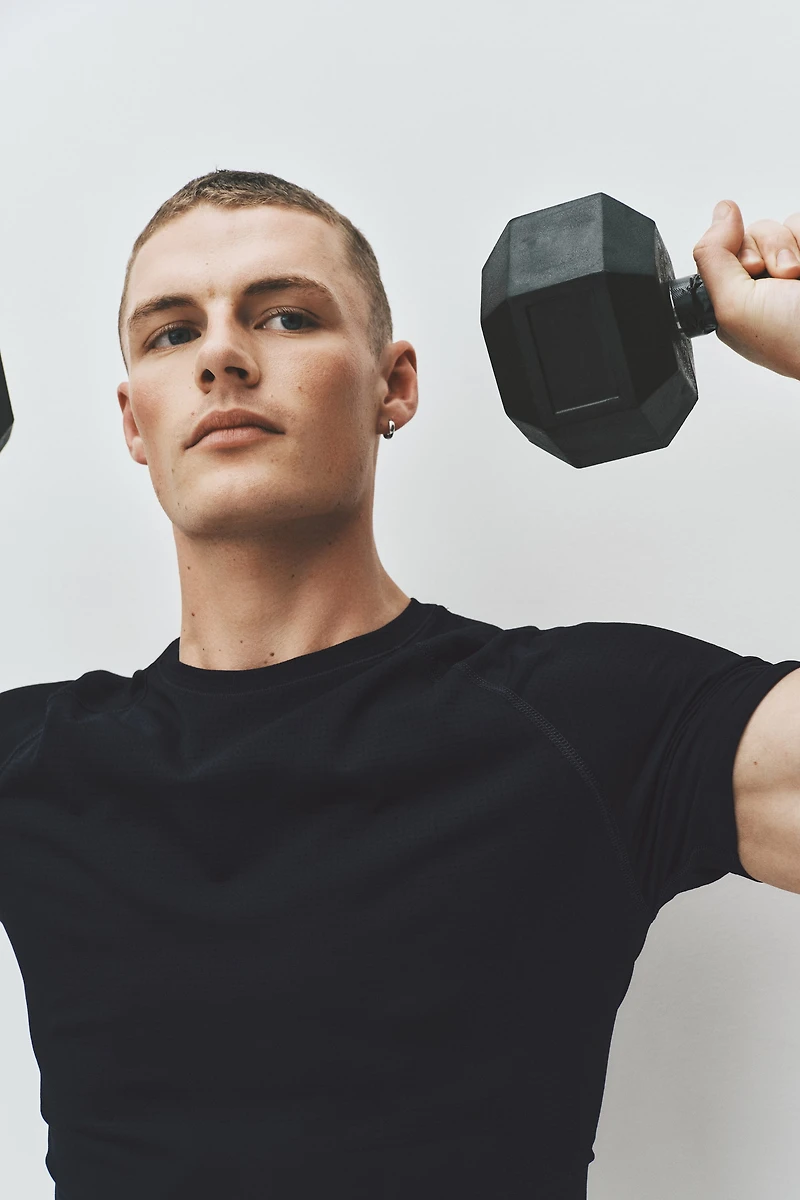 Muscle Fit Sports T-Shirt with DryMove™