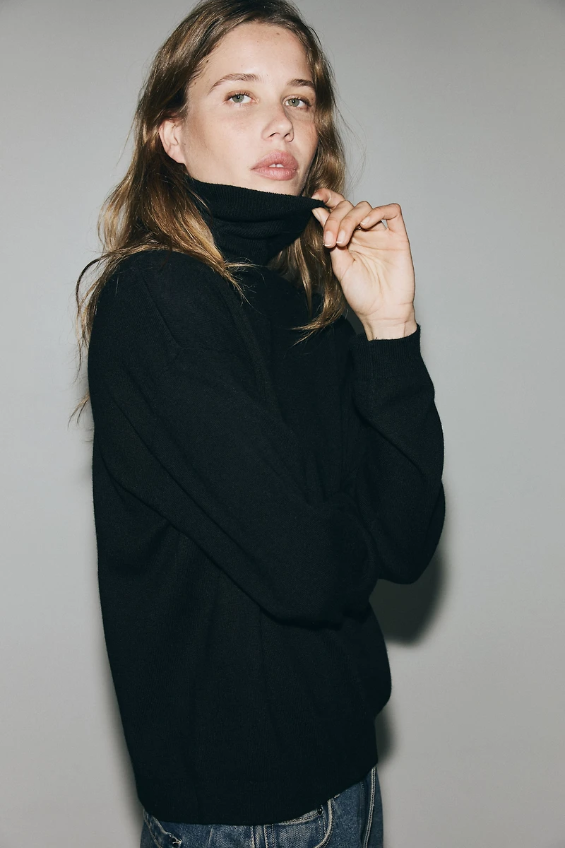 Cashmere Turtleneck Sweater