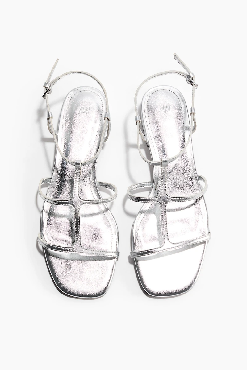 Sandales à brides fines