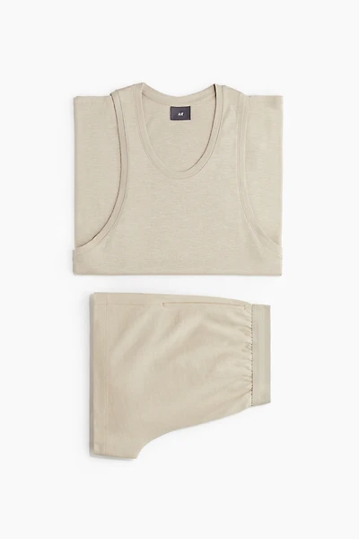 Débardeur et short de pyjama