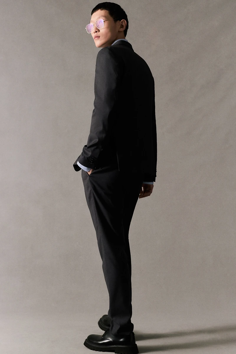 Pantalon d'habit près du corps