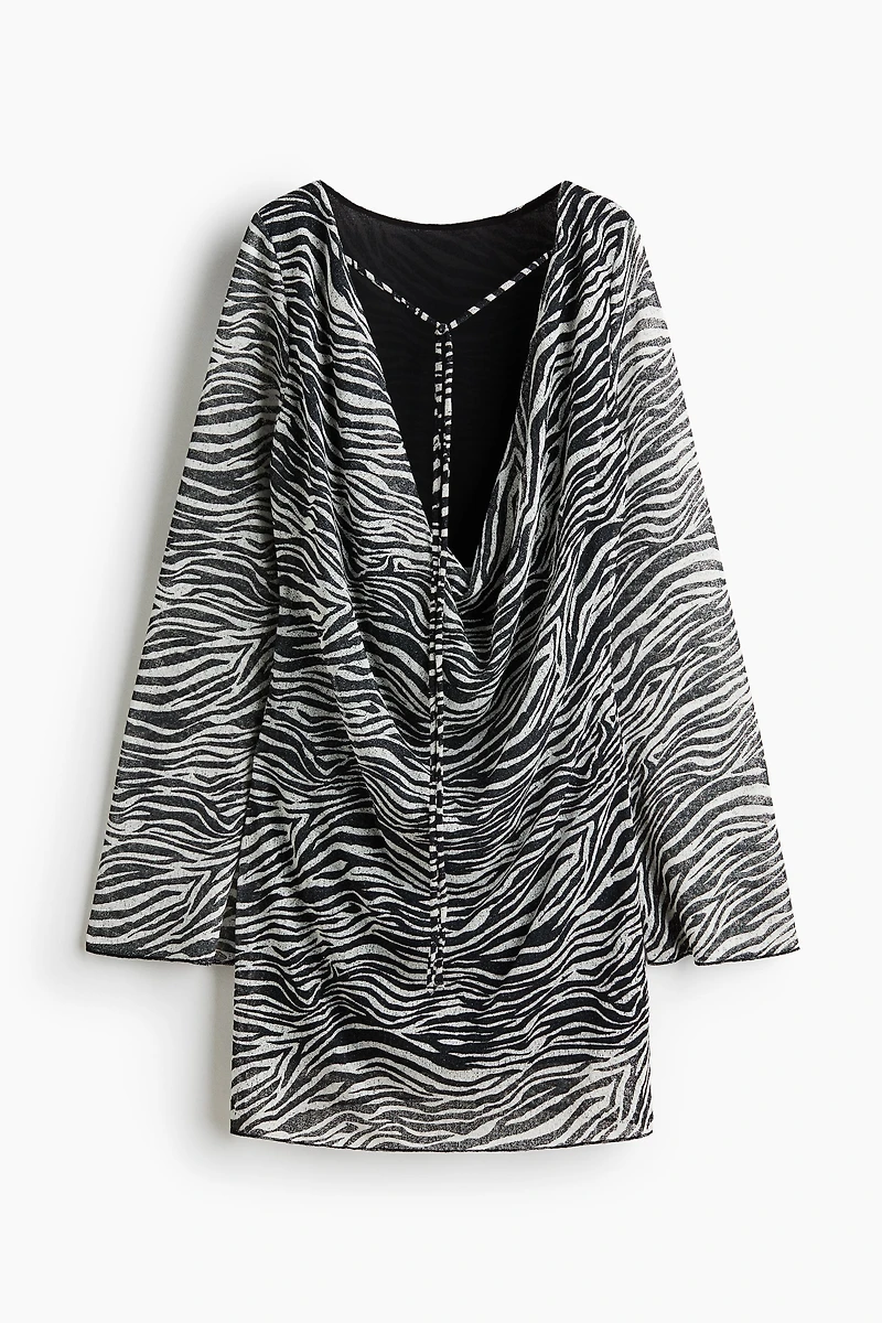 Robe imprimée avec liens à nouer au dos