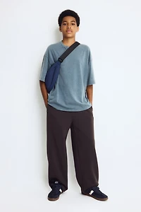 Loose-Fit Sports Joggers with DryMove™