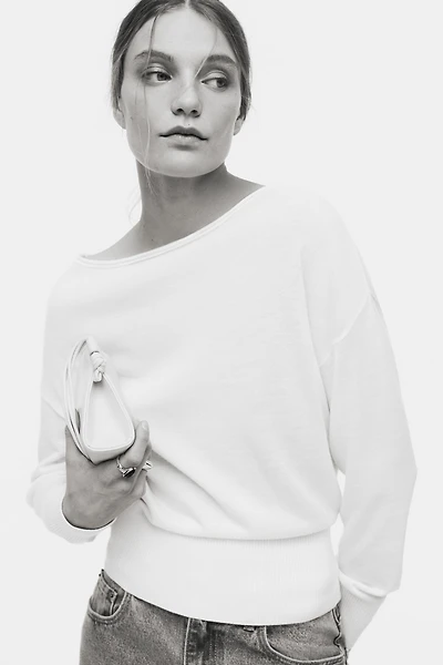 Haut asymétrique en tricot fin