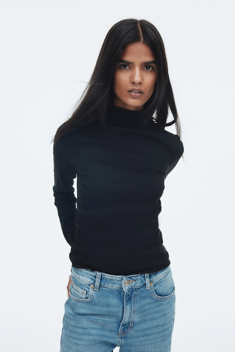 Ribbed Mock Turtleneck Top