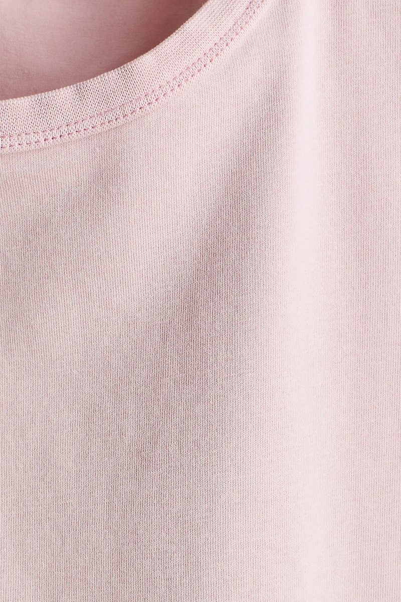 Flutter-Sleeved Top