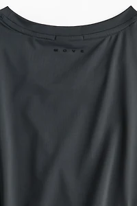 Muscle Fit Sports Tank Top with CoolMove™