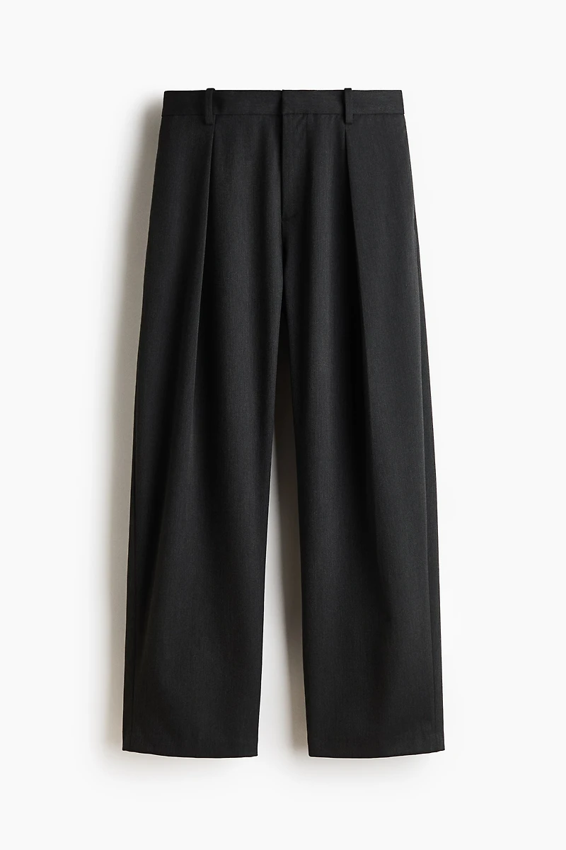 Loose-Fit Pleated Tailored Pants