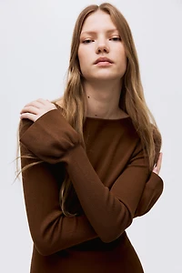 Robe en tricot côtelé