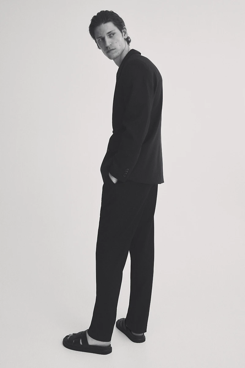 Relaxed-Fit Double-Breasted Blazer