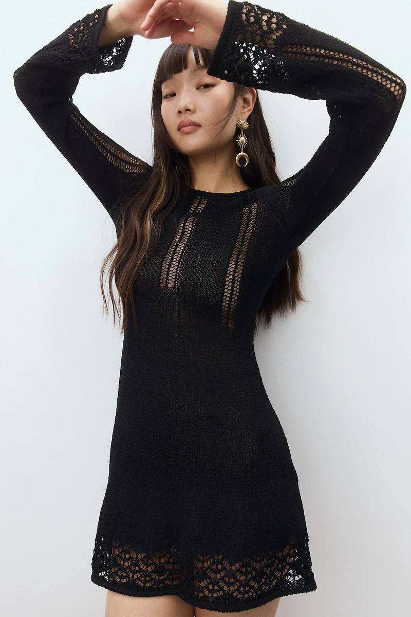 Minirobe en tricot ajouré