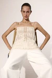 Haut d'aspect crochet en soie mélangée