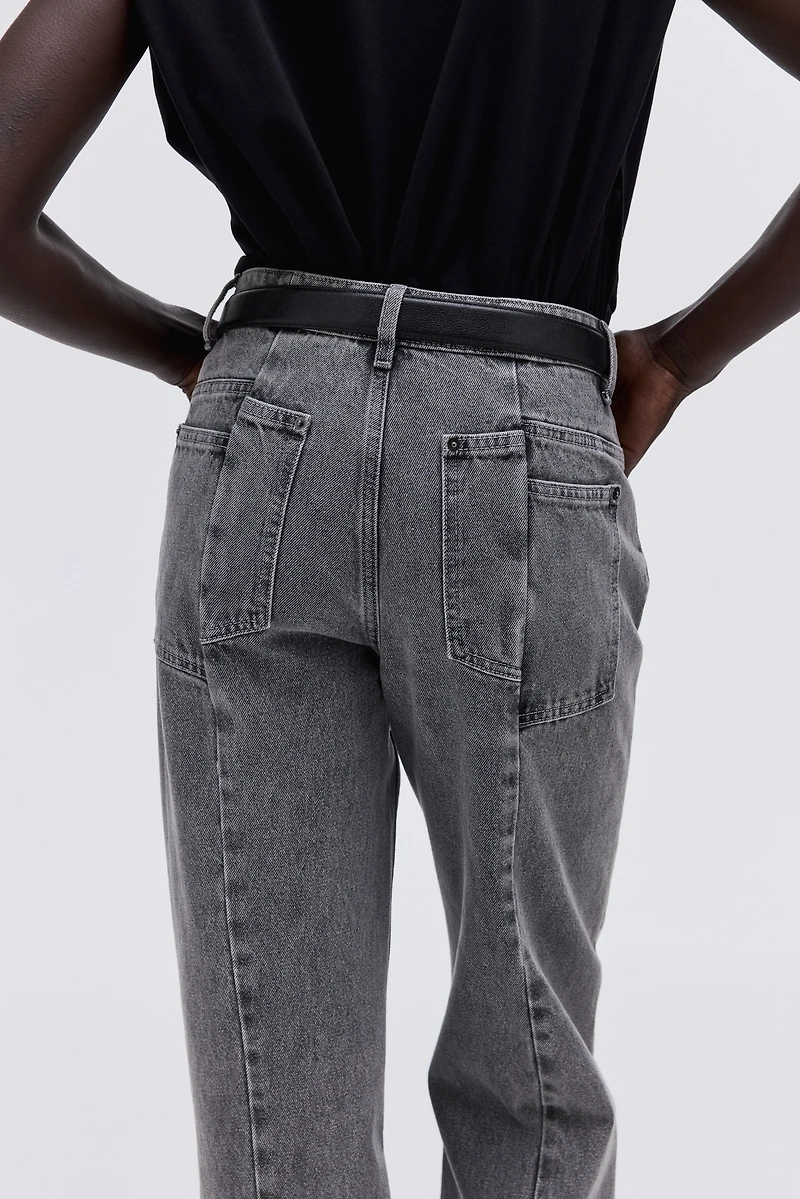 Jean avec fente en bas de jambe