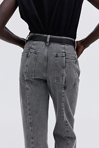 Jean avec fente en bas de jambe