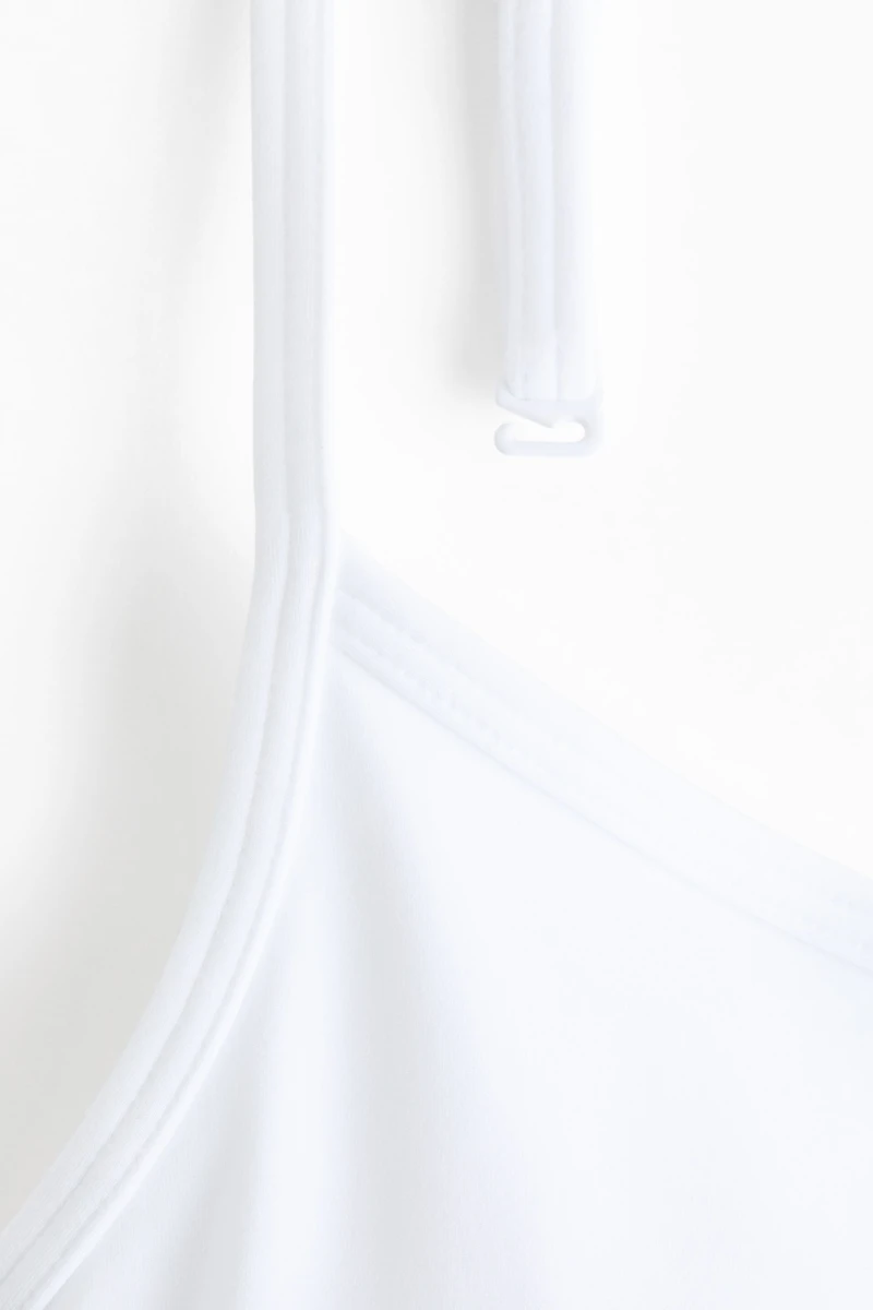 Medium Support Sports Bra with SoftMove™