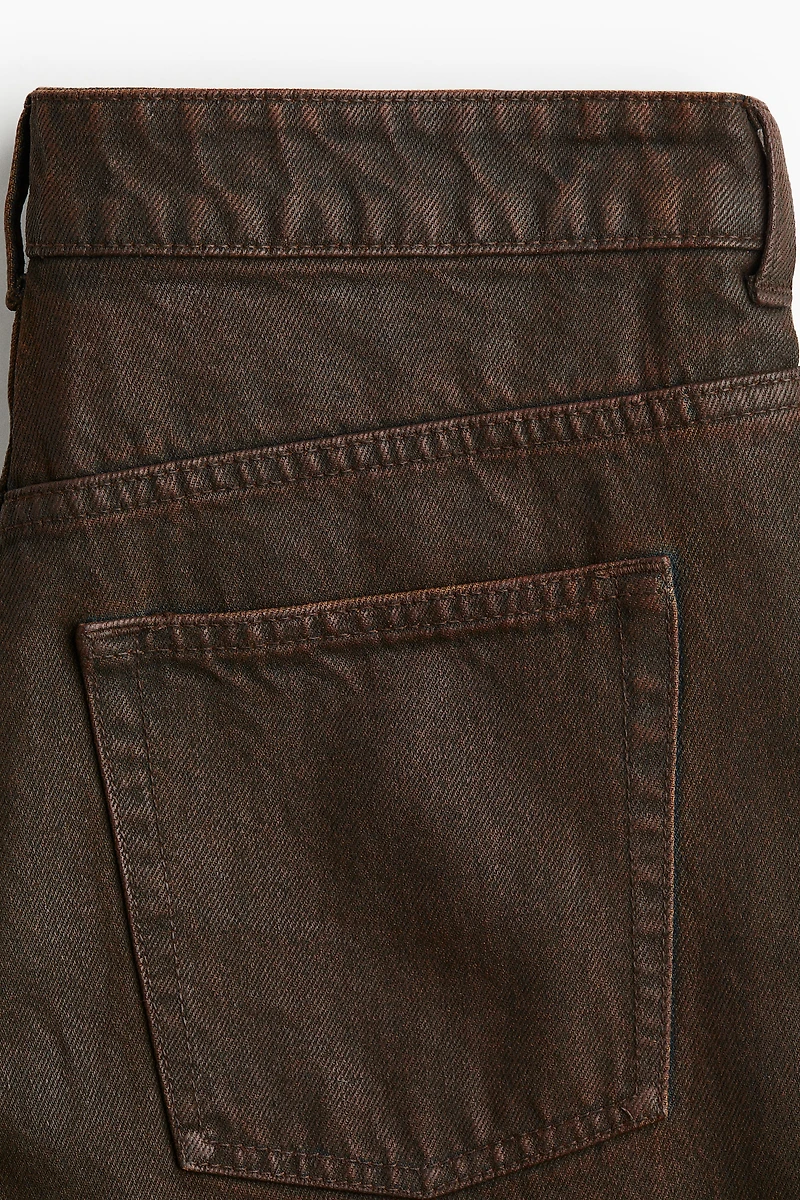 Jean enduit à jambes droites